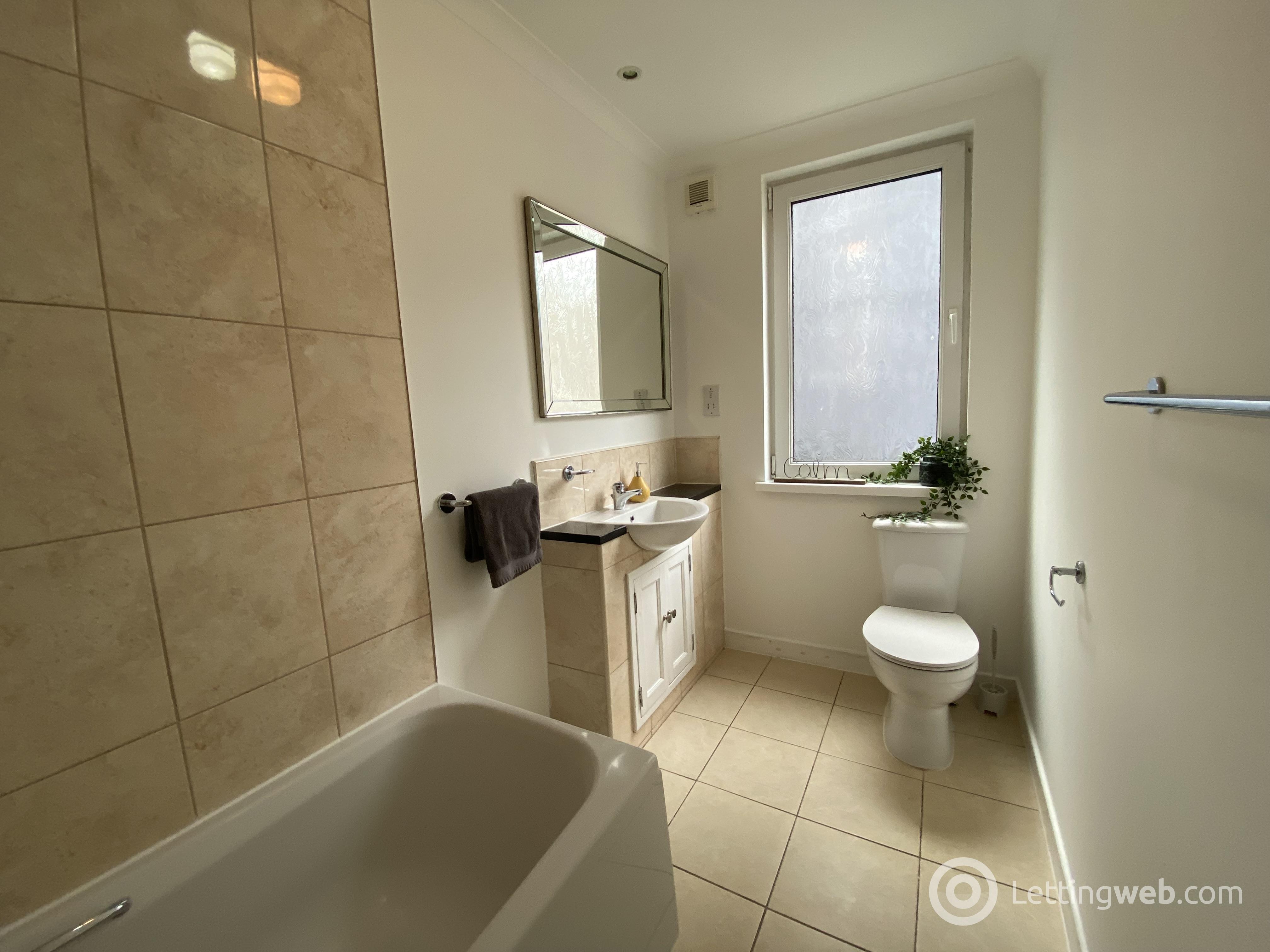 Property to rent in Shiprow, Aberdeen, AB11 5BZ
