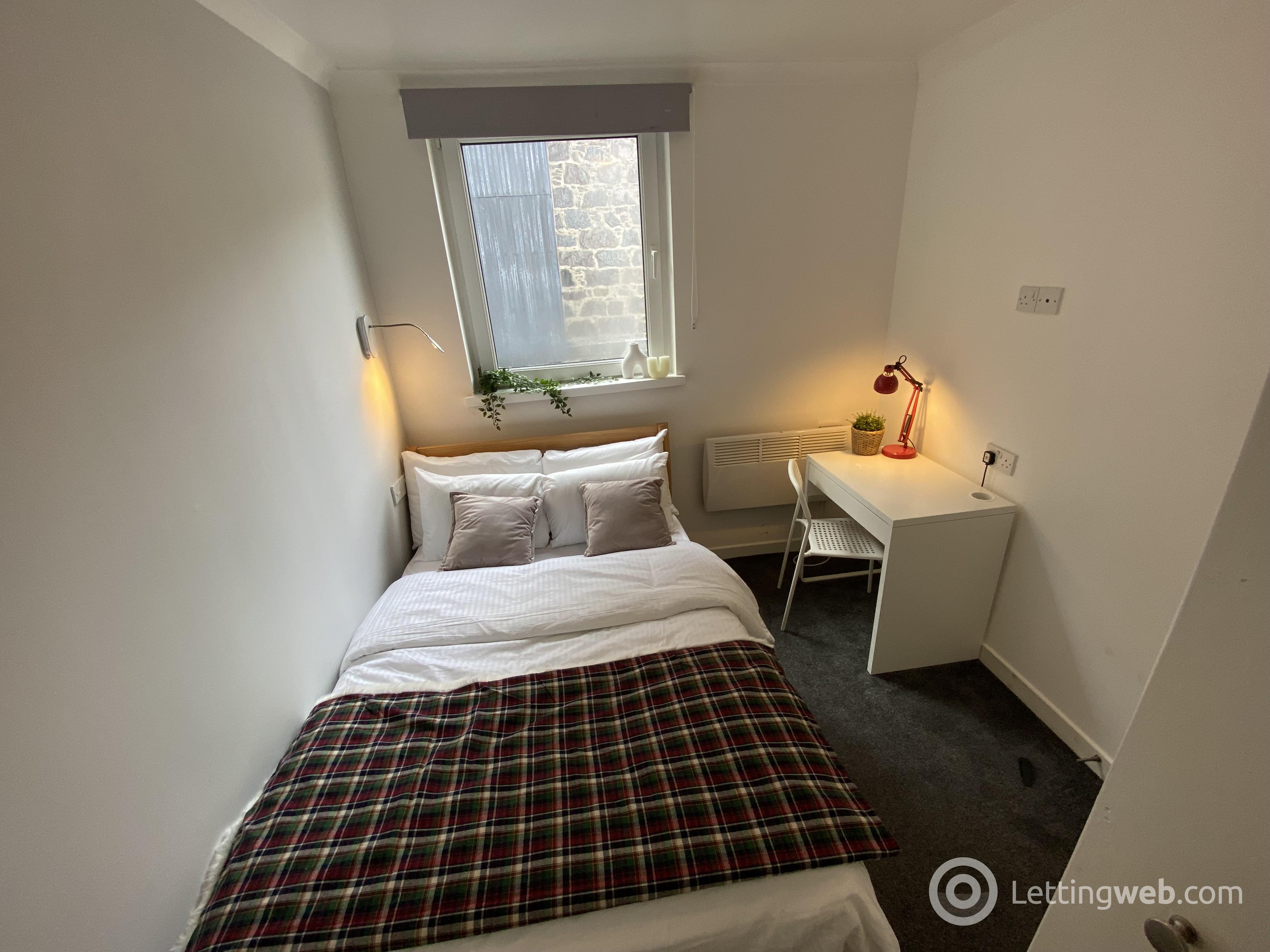 Property to rent in Shiprow, Aberdeen, AB11 5BZ