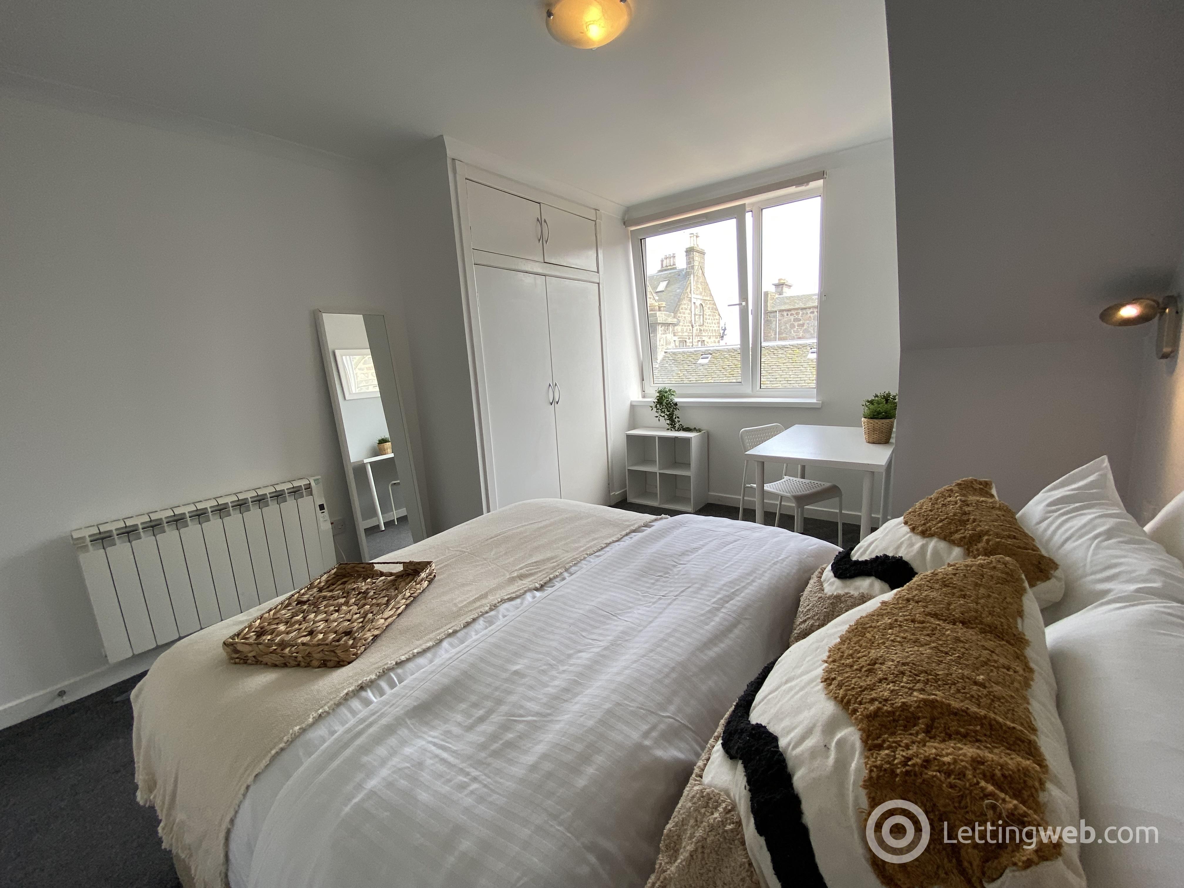Property to rent in Shiprow, Aberdeen, AB11 5BZ