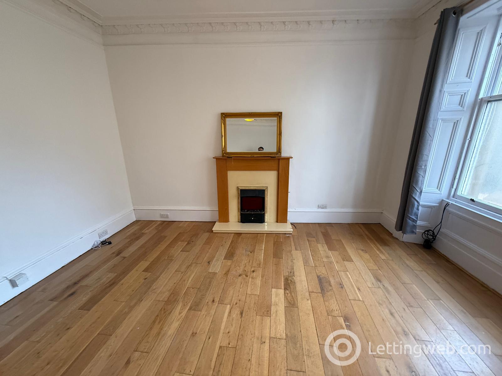 Property to rent in 6 F 2/1, Whitehall Crescent, Dundee, DD1 4AU