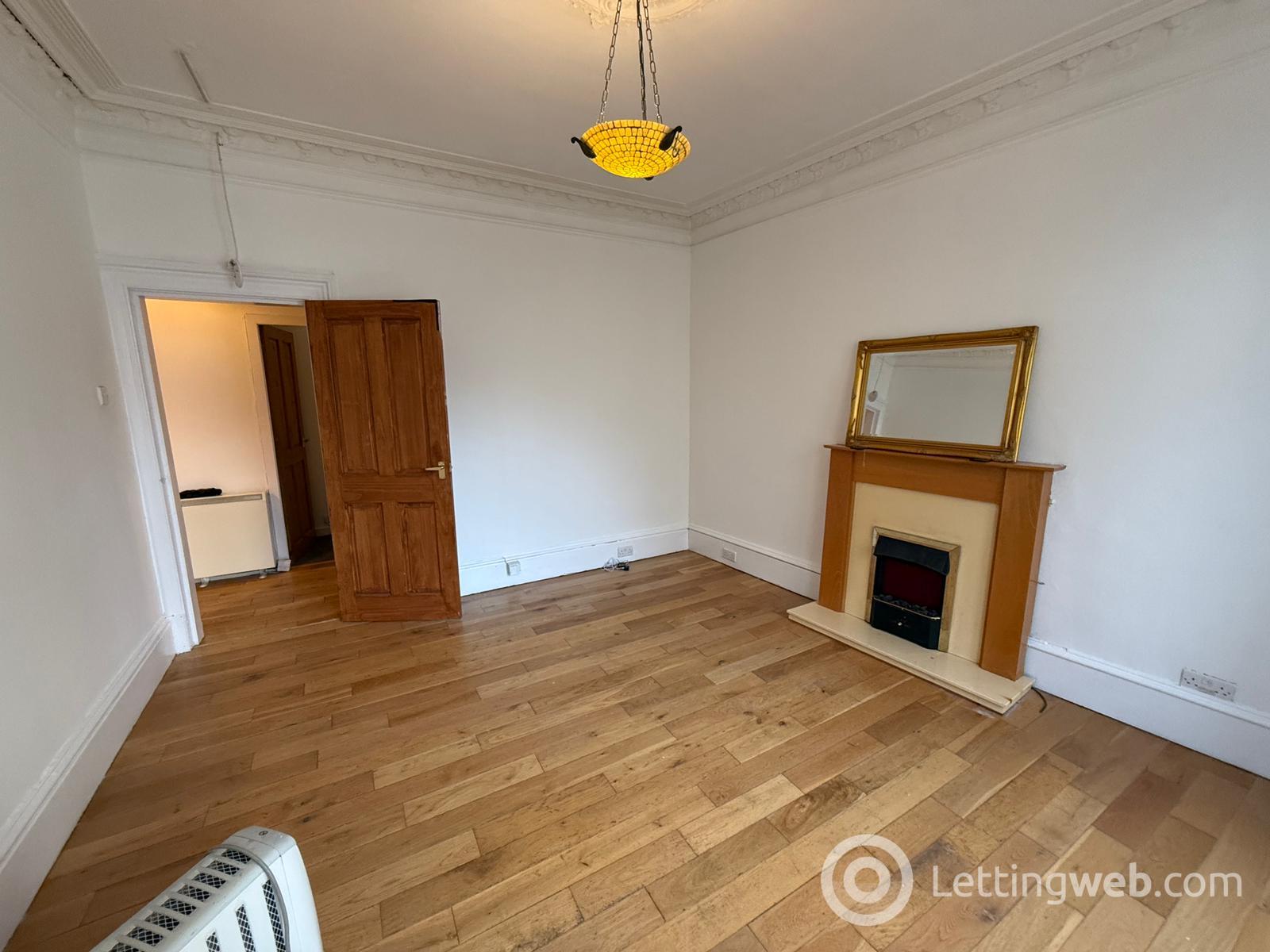 Property to rent in 6 F 2/1, Whitehall Crescent, Dundee, DD1 4AU