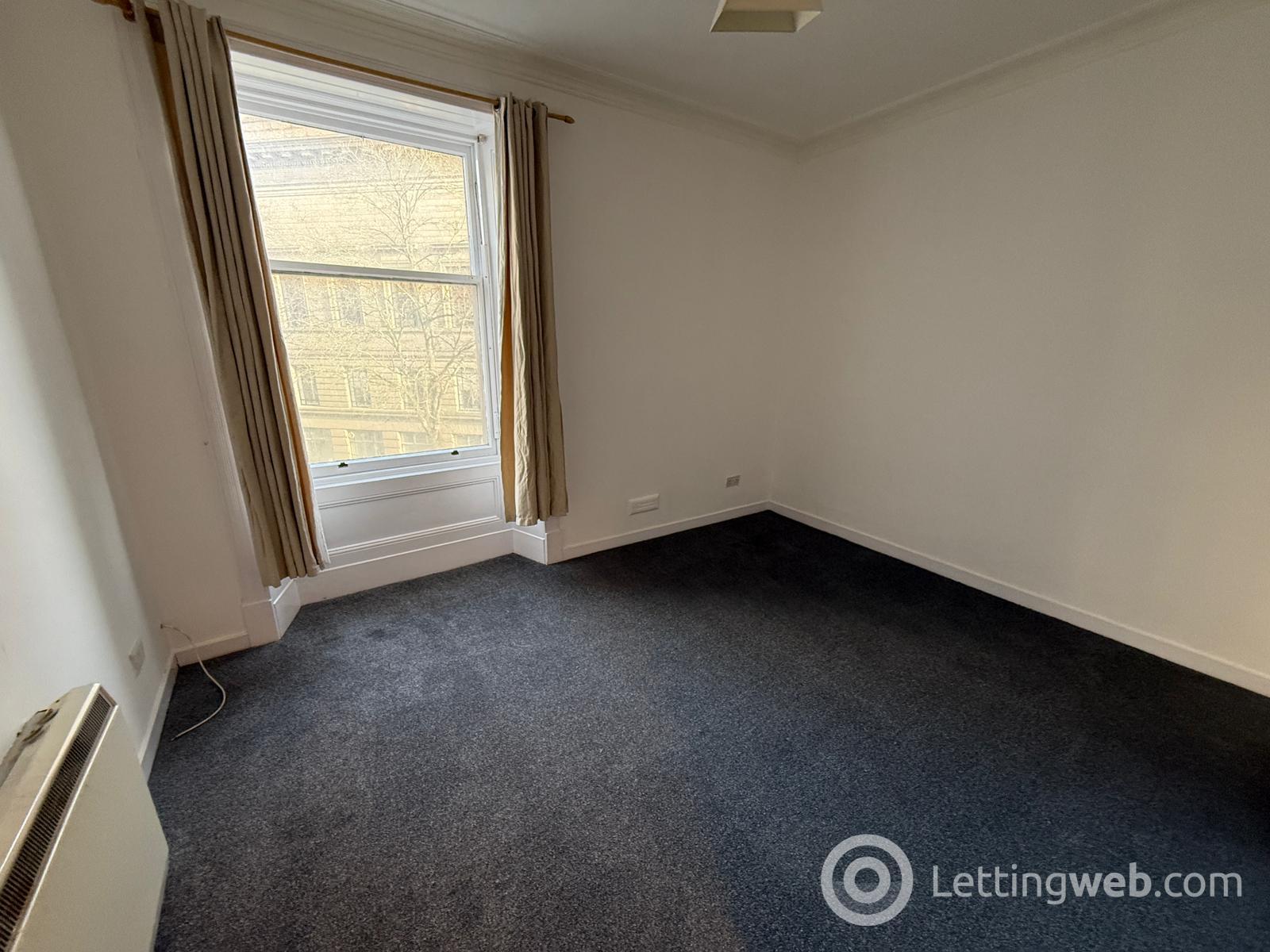 Property to rent in 6 F 2/1, Whitehall Crescent, Dundee, DD1 4AU