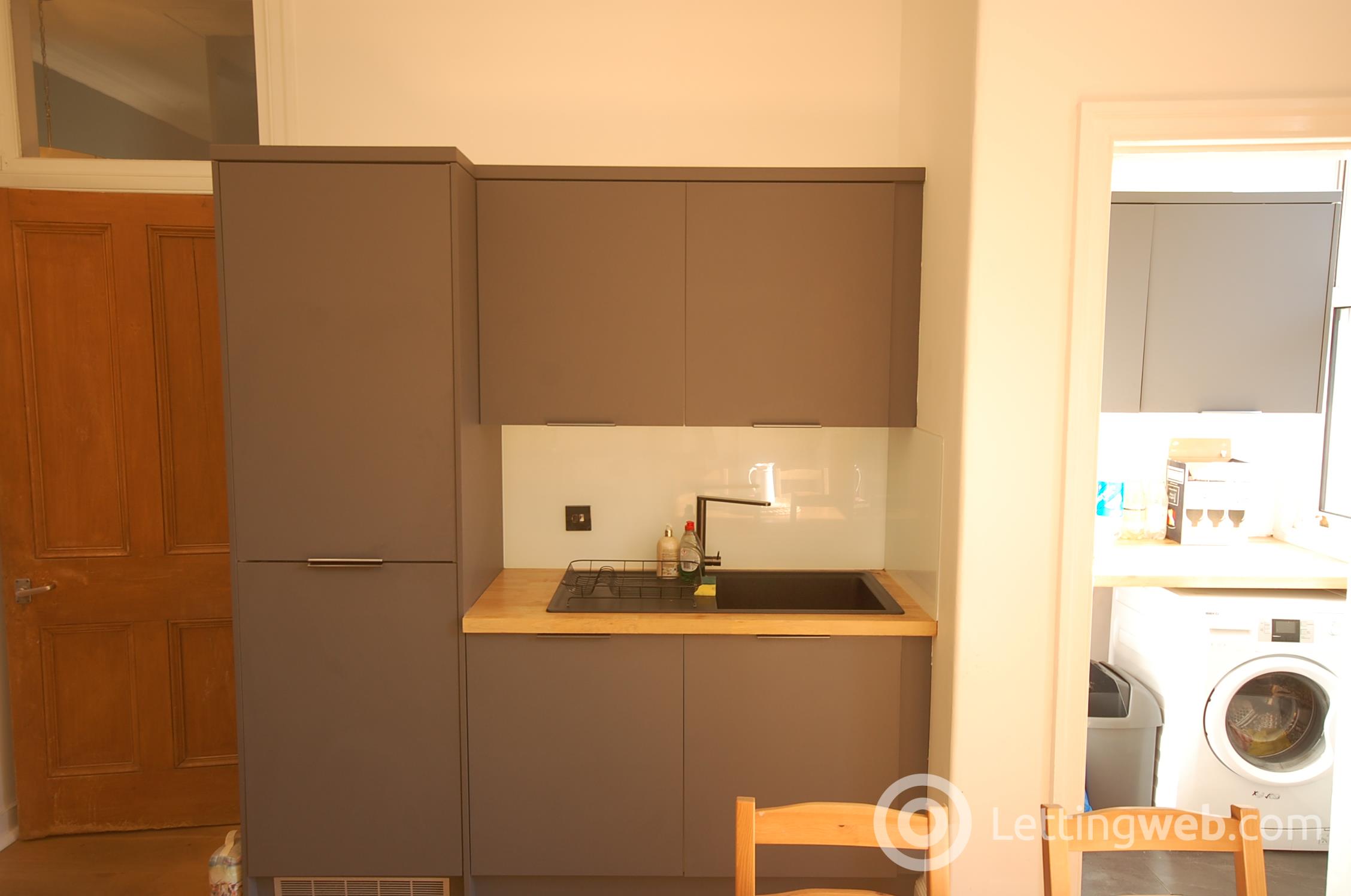 Property to rent in 85/3 Polwarth Gardens