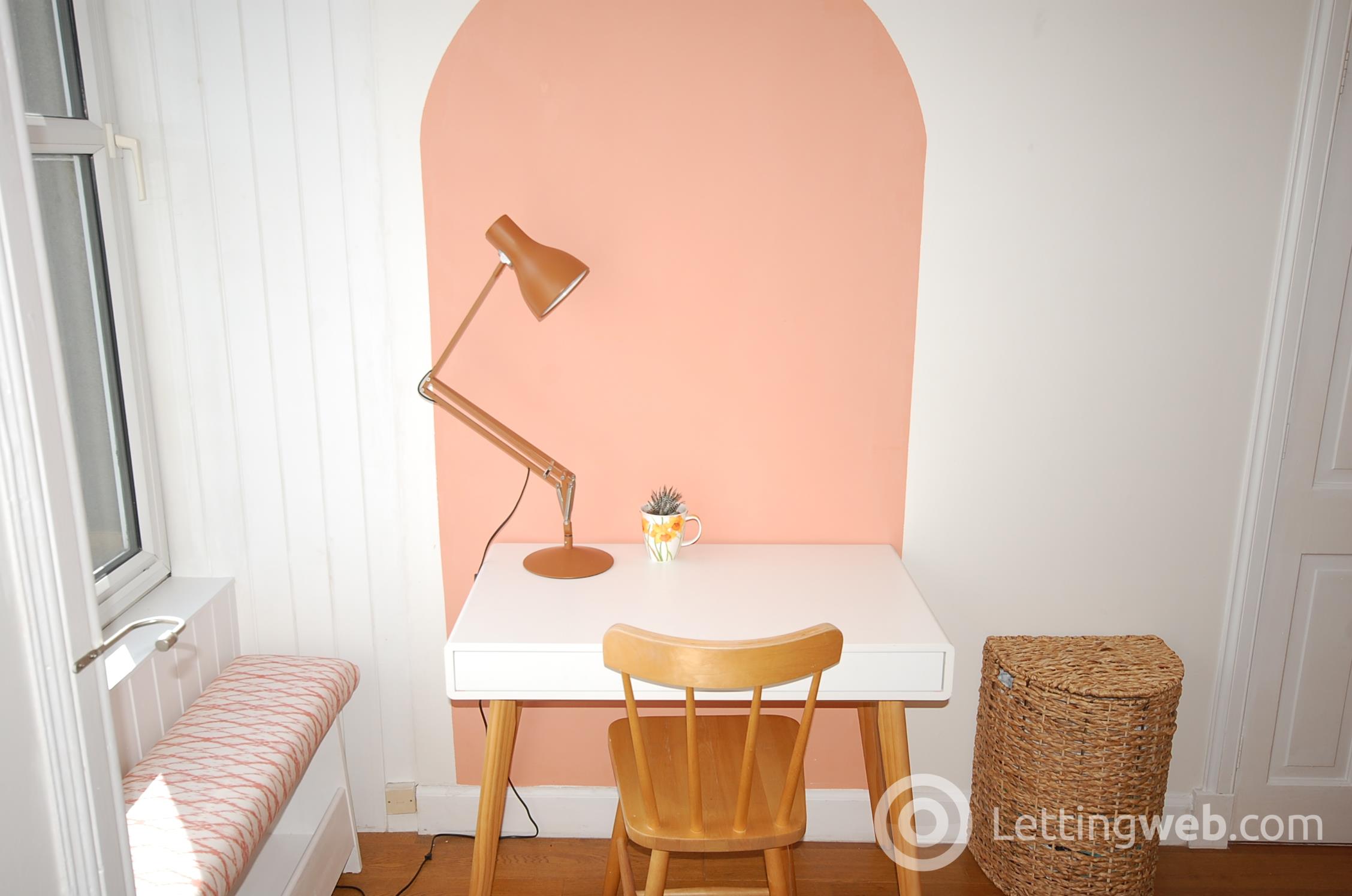 Property to rent in 141 3f2 Broughton Road