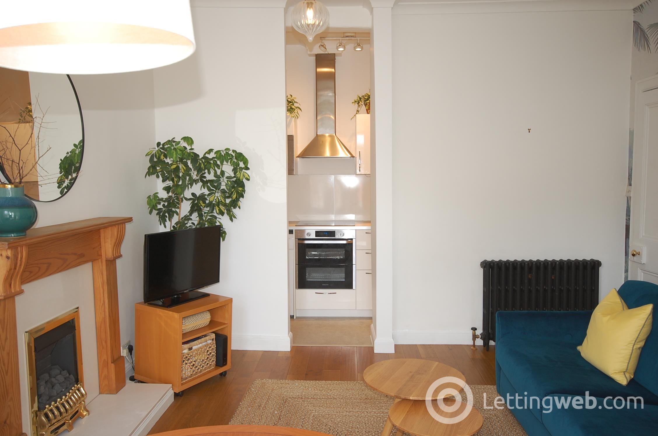 Property to rent in 141 3f2 Broughton Road