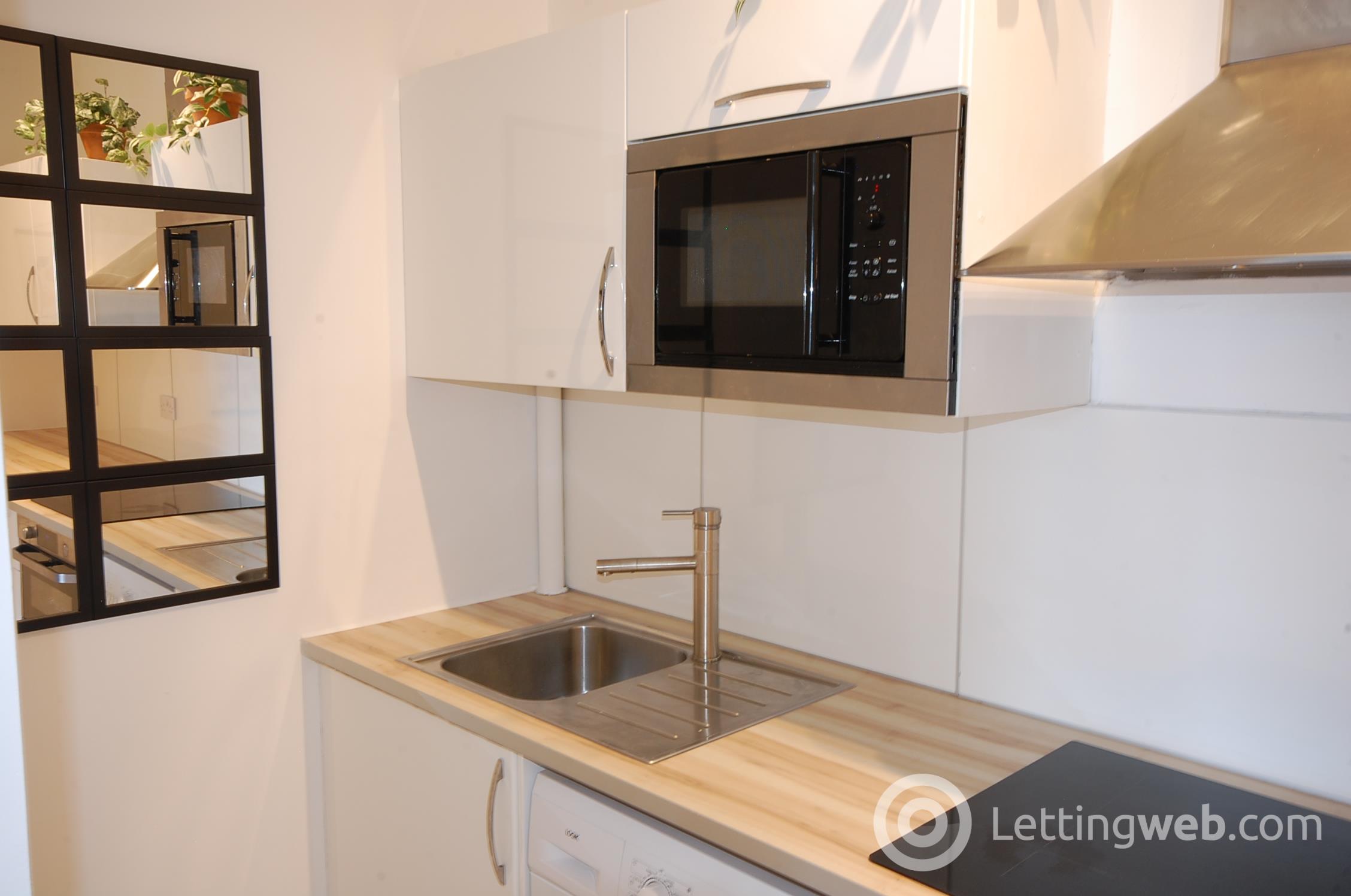 Property to rent in 141 3f2 Broughton Road