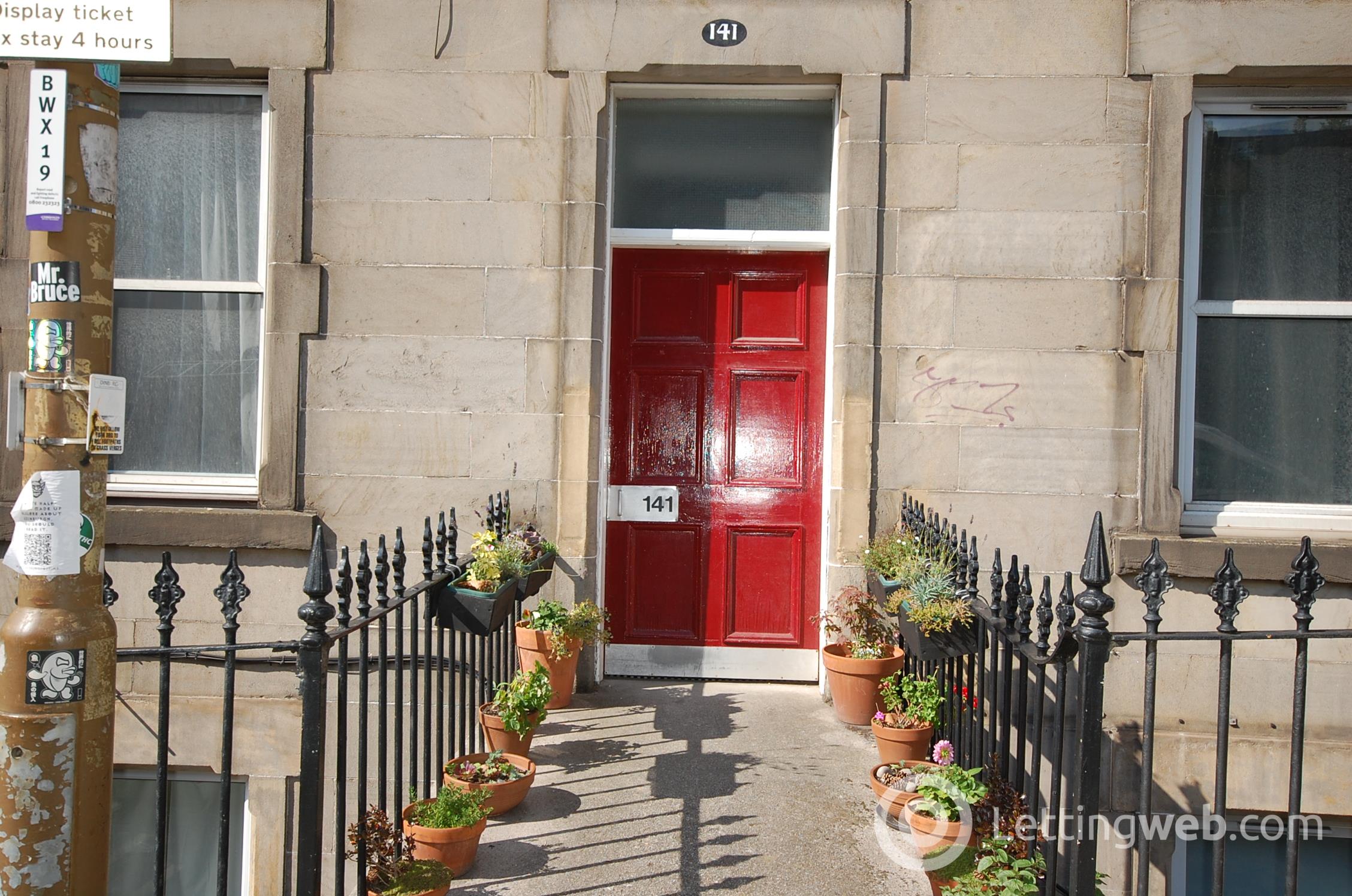 Property to rent in 141 3f2 Broughton Road