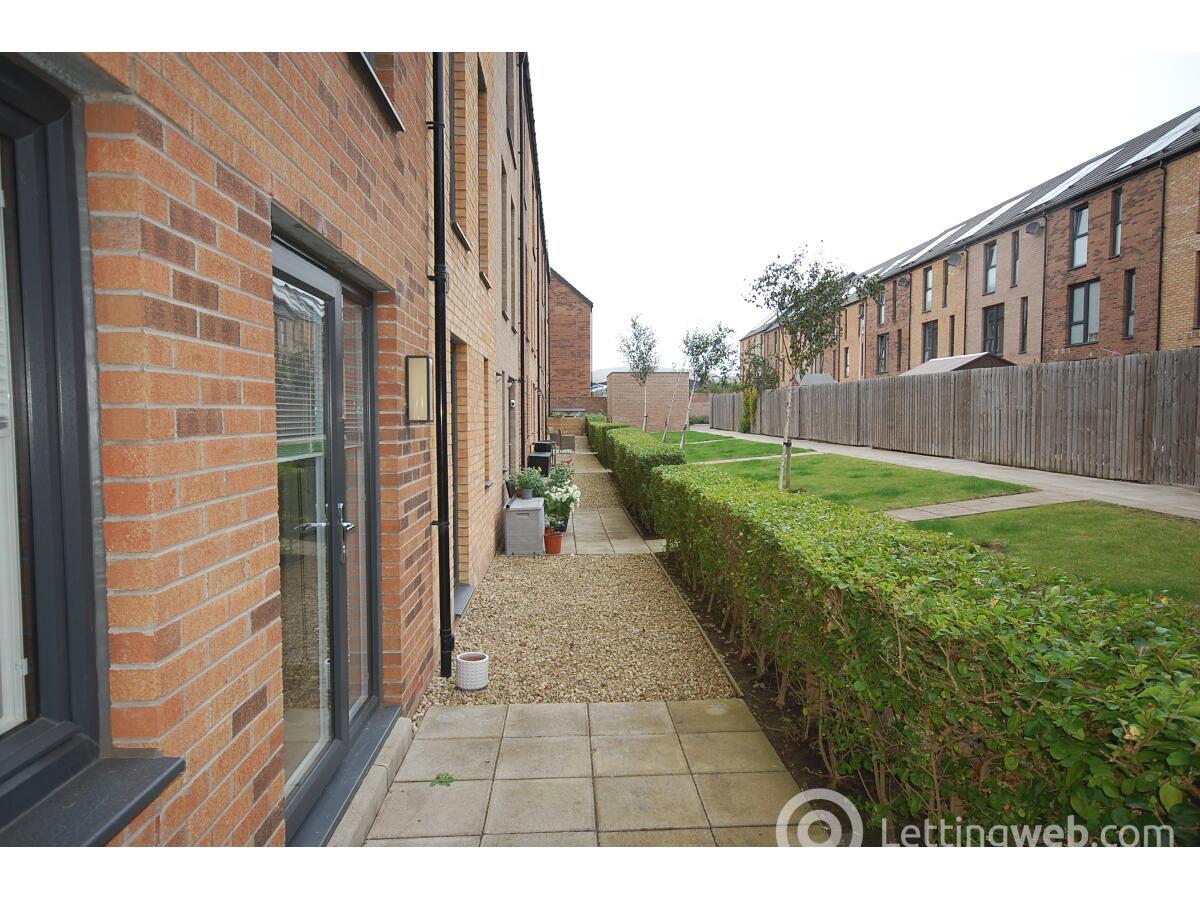 Property to rent in 6 Adamslaw Place