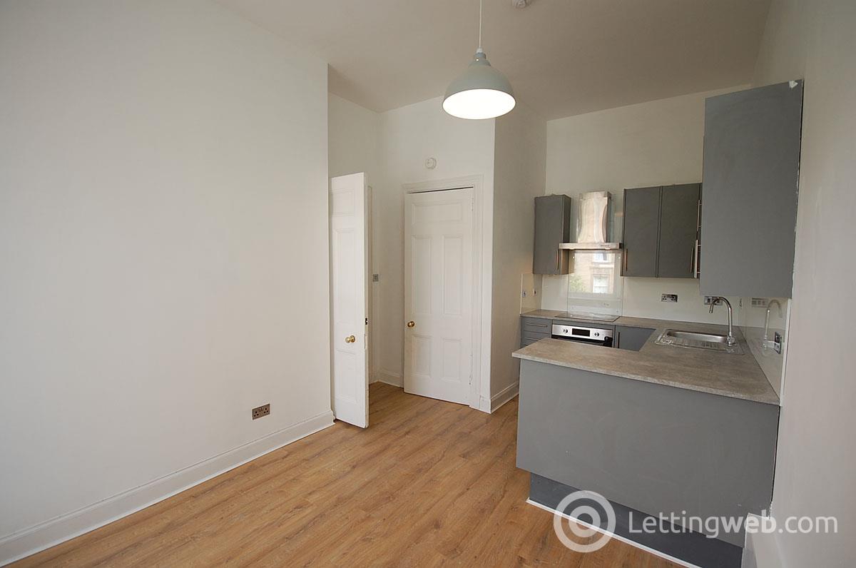 Property to rent in Hillside Street