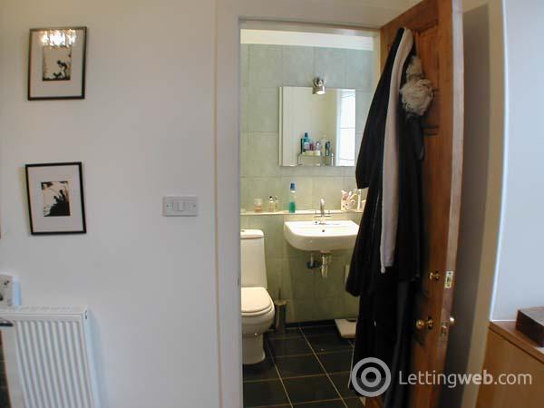 Property to rent in Iona Street