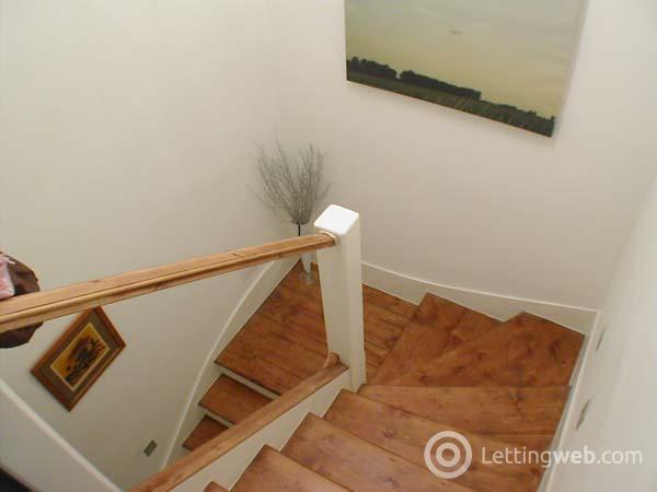 Property to rent in Iona Street