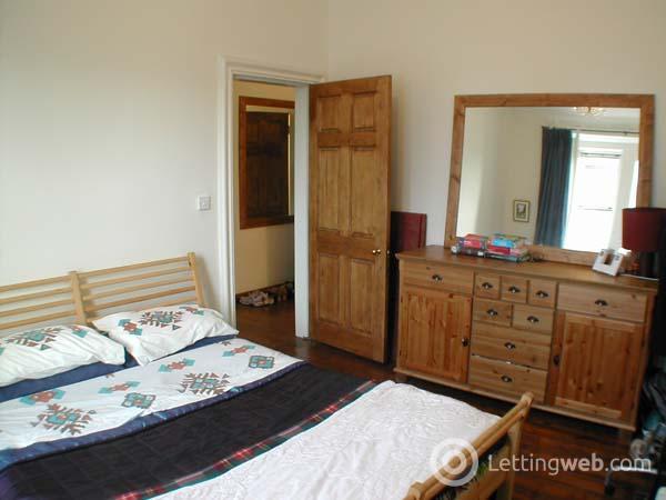 Property to rent in Iona Street