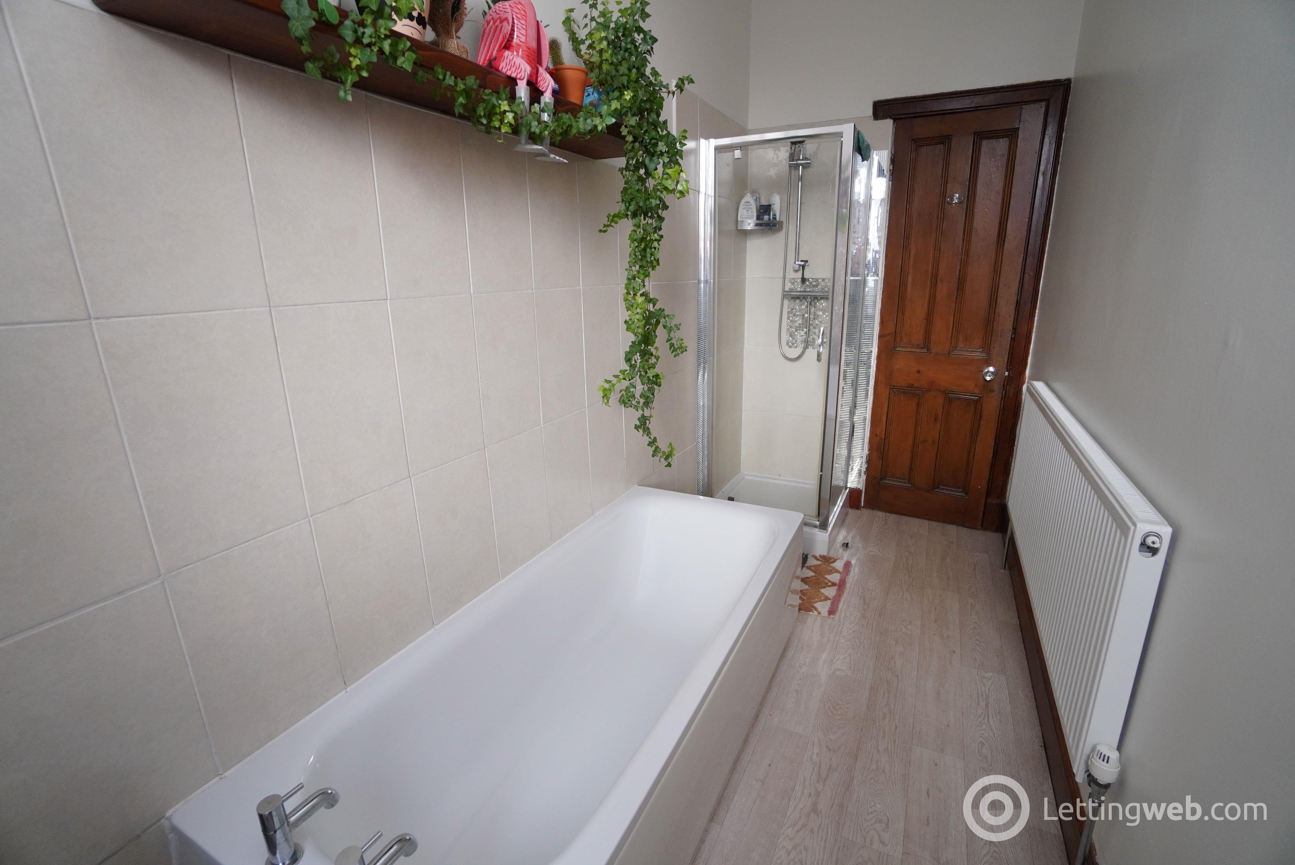 Property to rent in 17 Crossflat Crescent, Paisley, PA1 1PN