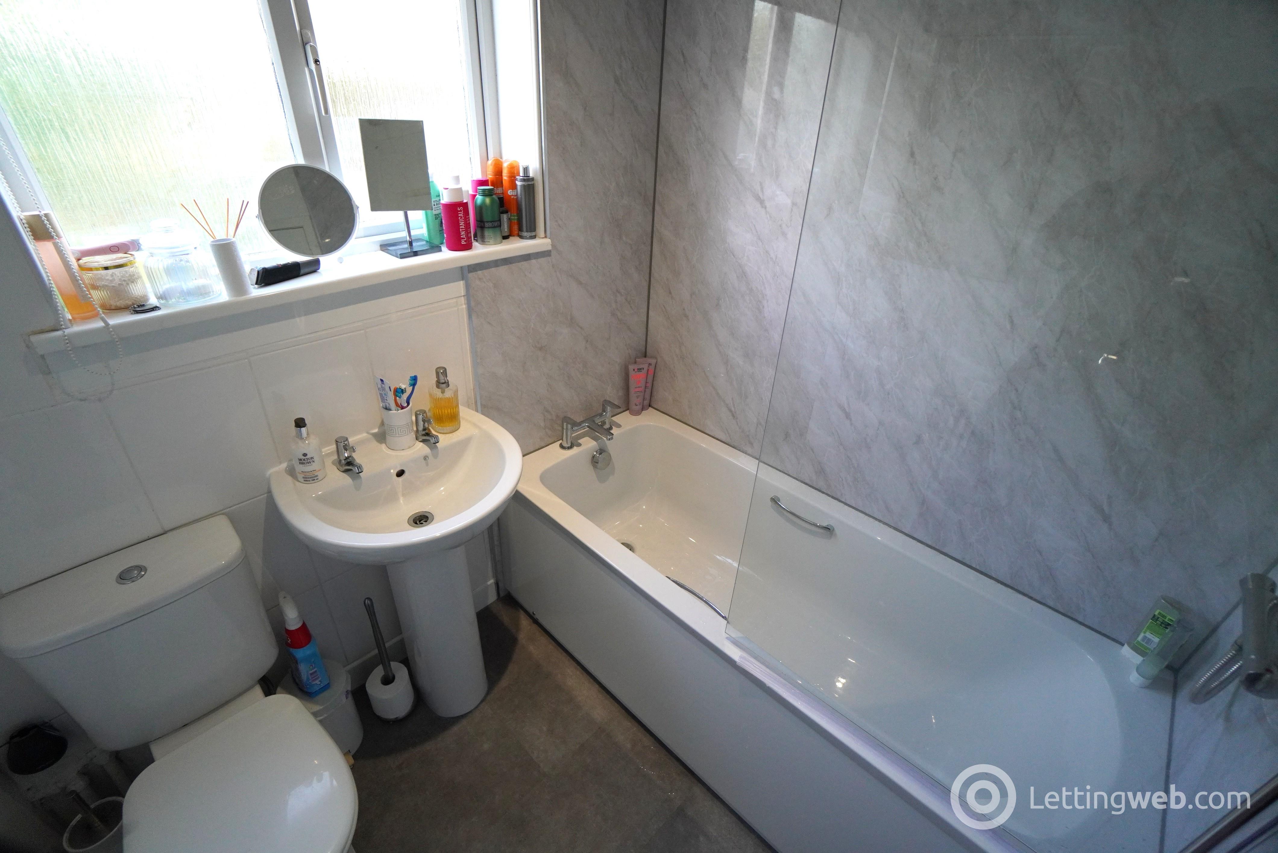 Property to rent in Graham Road, Killean