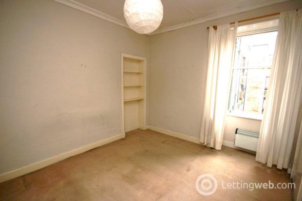 Property to rent in Dumbarton Road