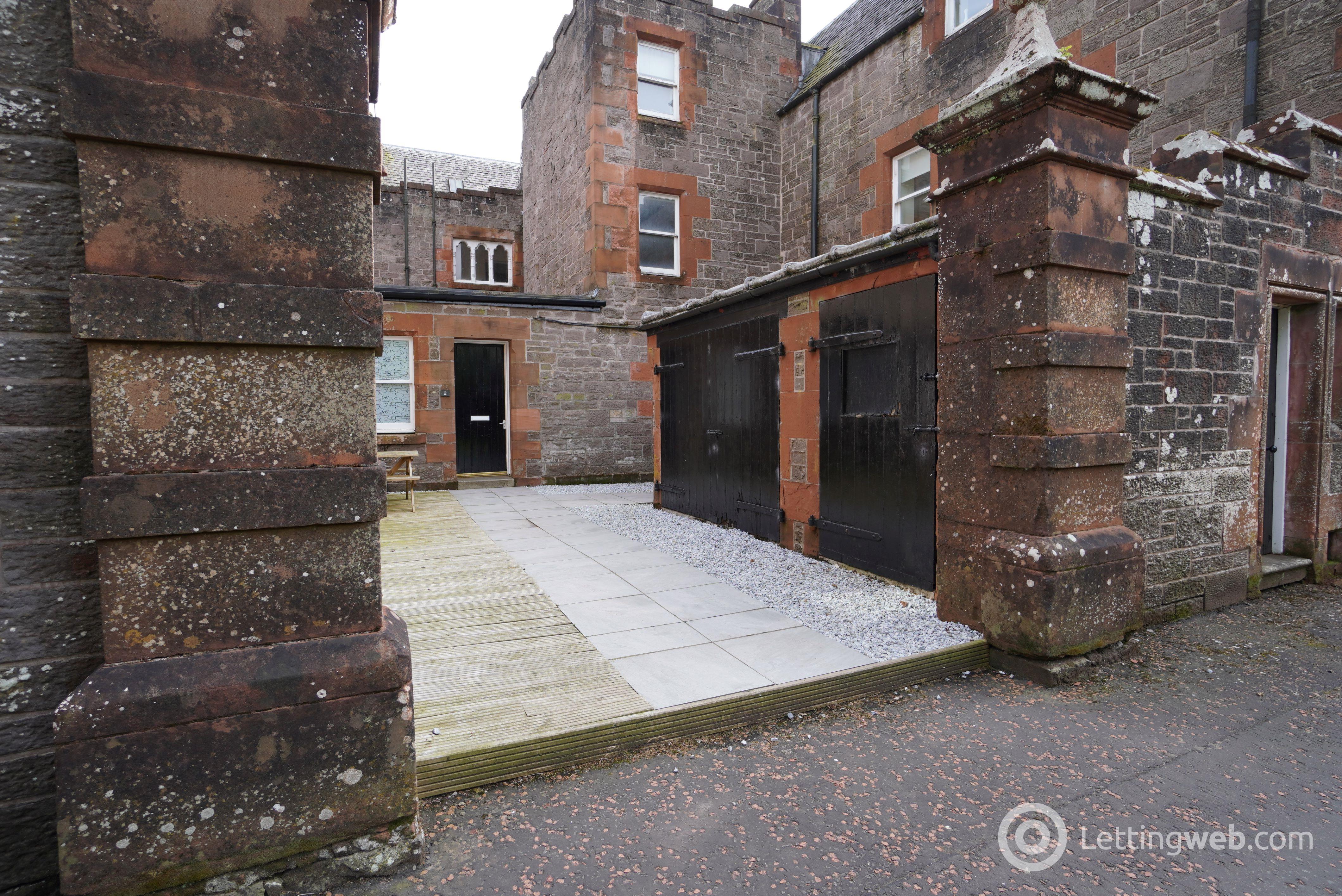 Property to rent in 4 Wester Auchentroig