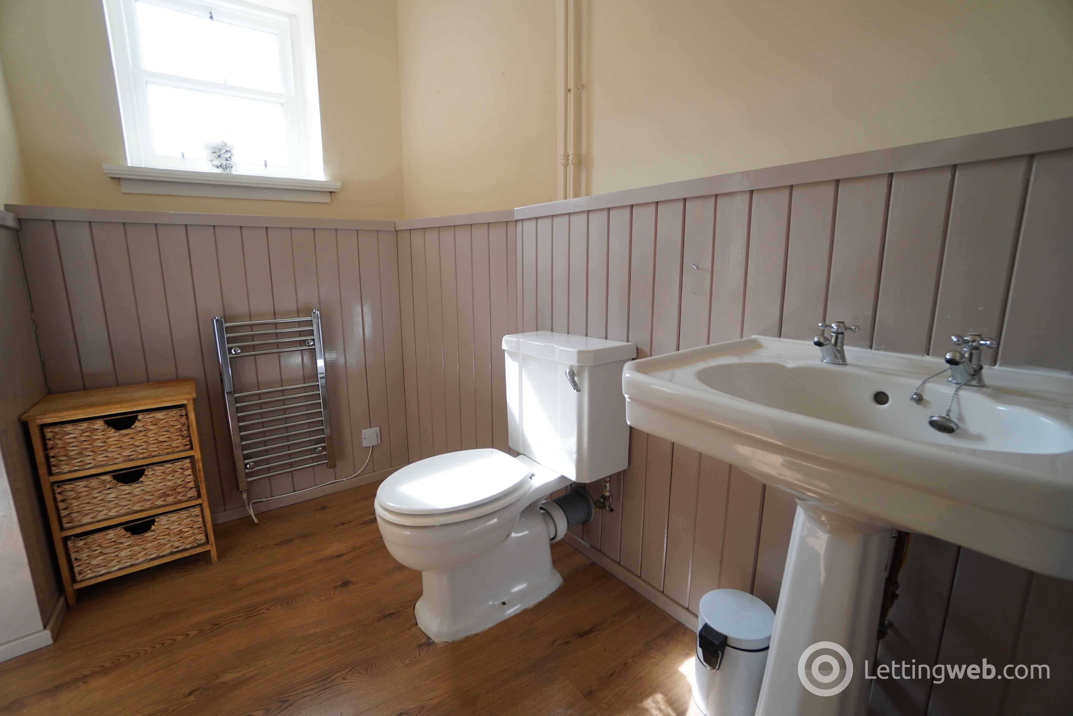 Property to rent in 4 Wester Auchentroig