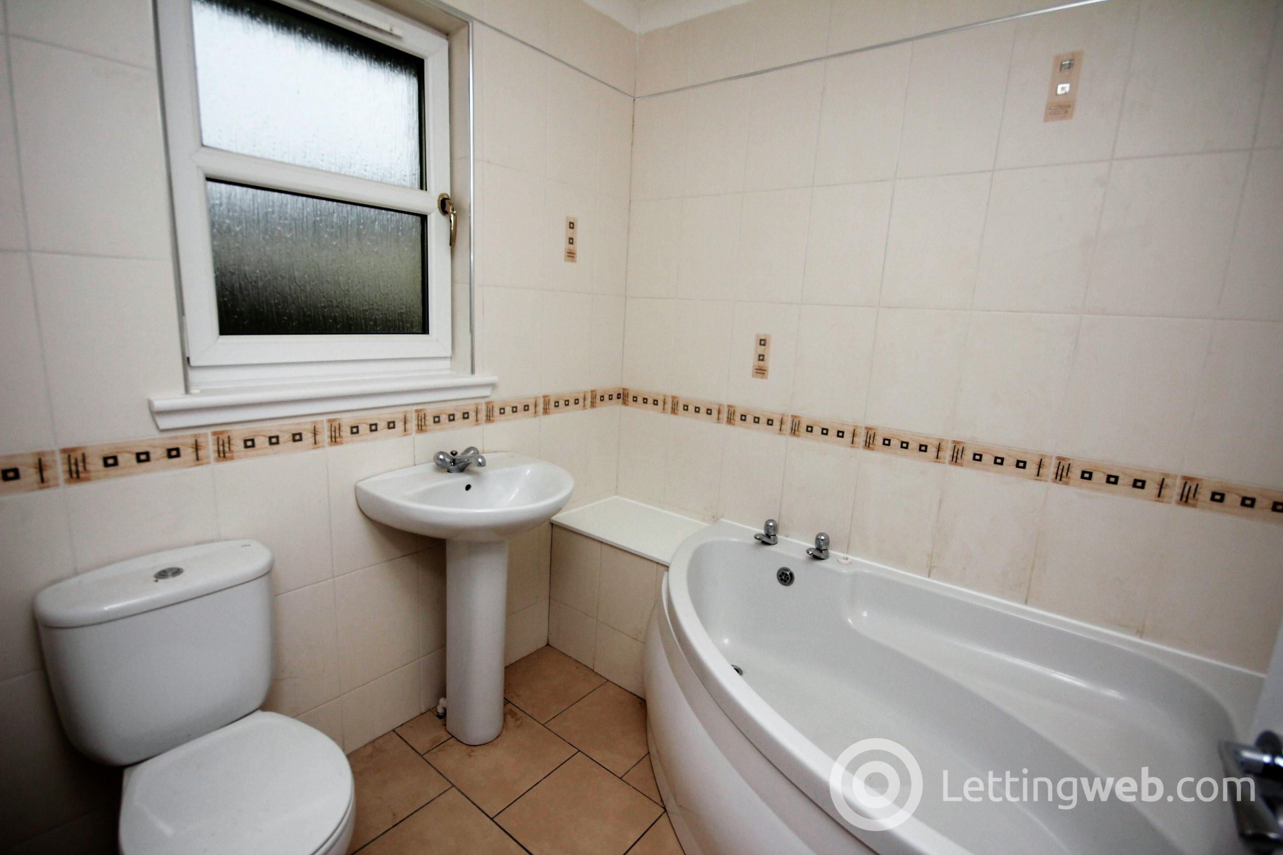 Property to rent in CASTLEVIEW AVENUE GALSTON