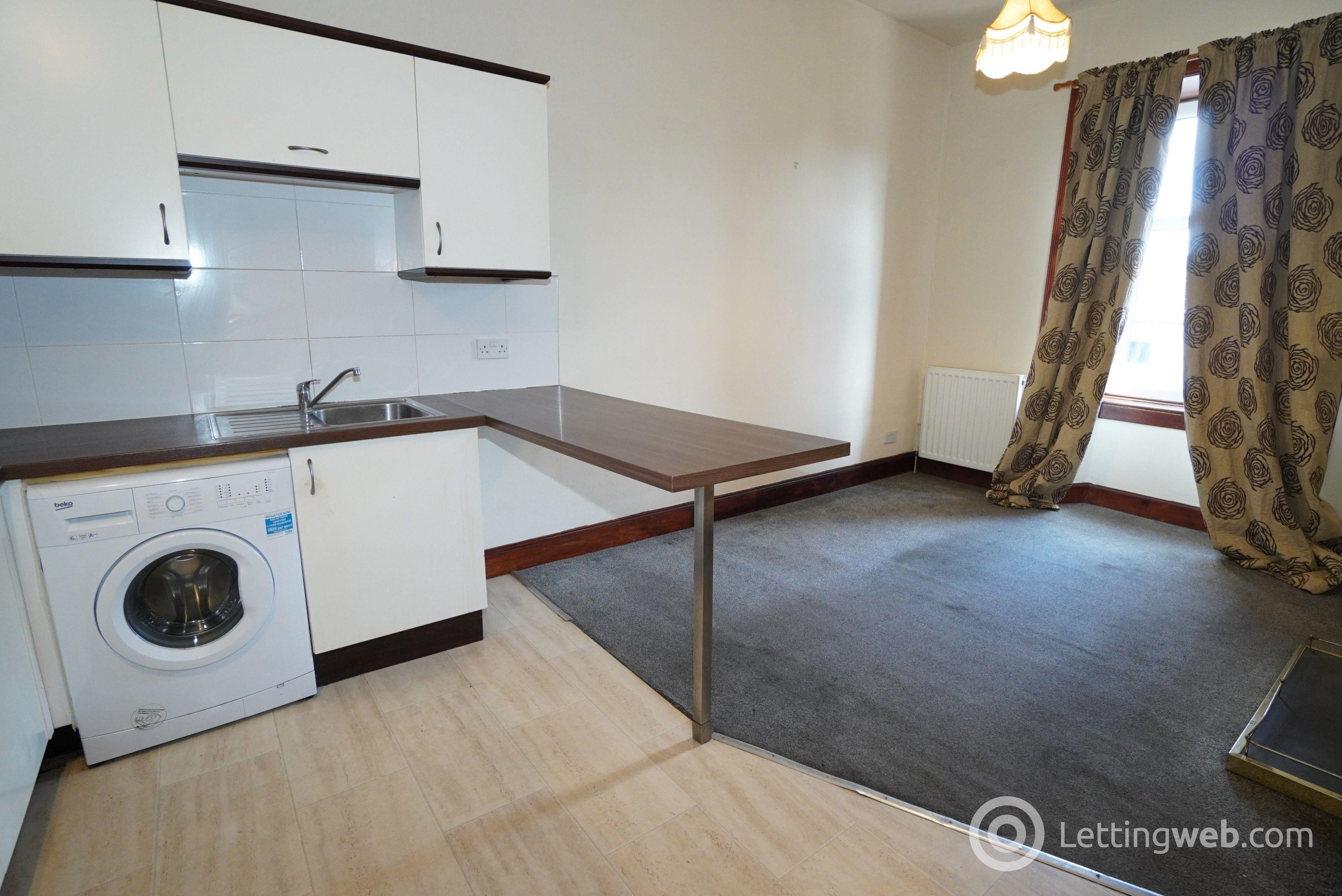 Property to rent in 11 Kilfinan Street | GLASGOW