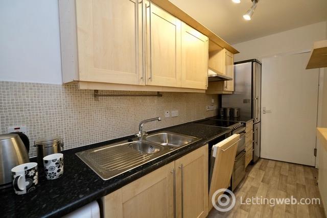 Property to rent in 564 Dumbarton Road