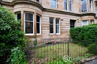 Property to rent in 26 Montague Street