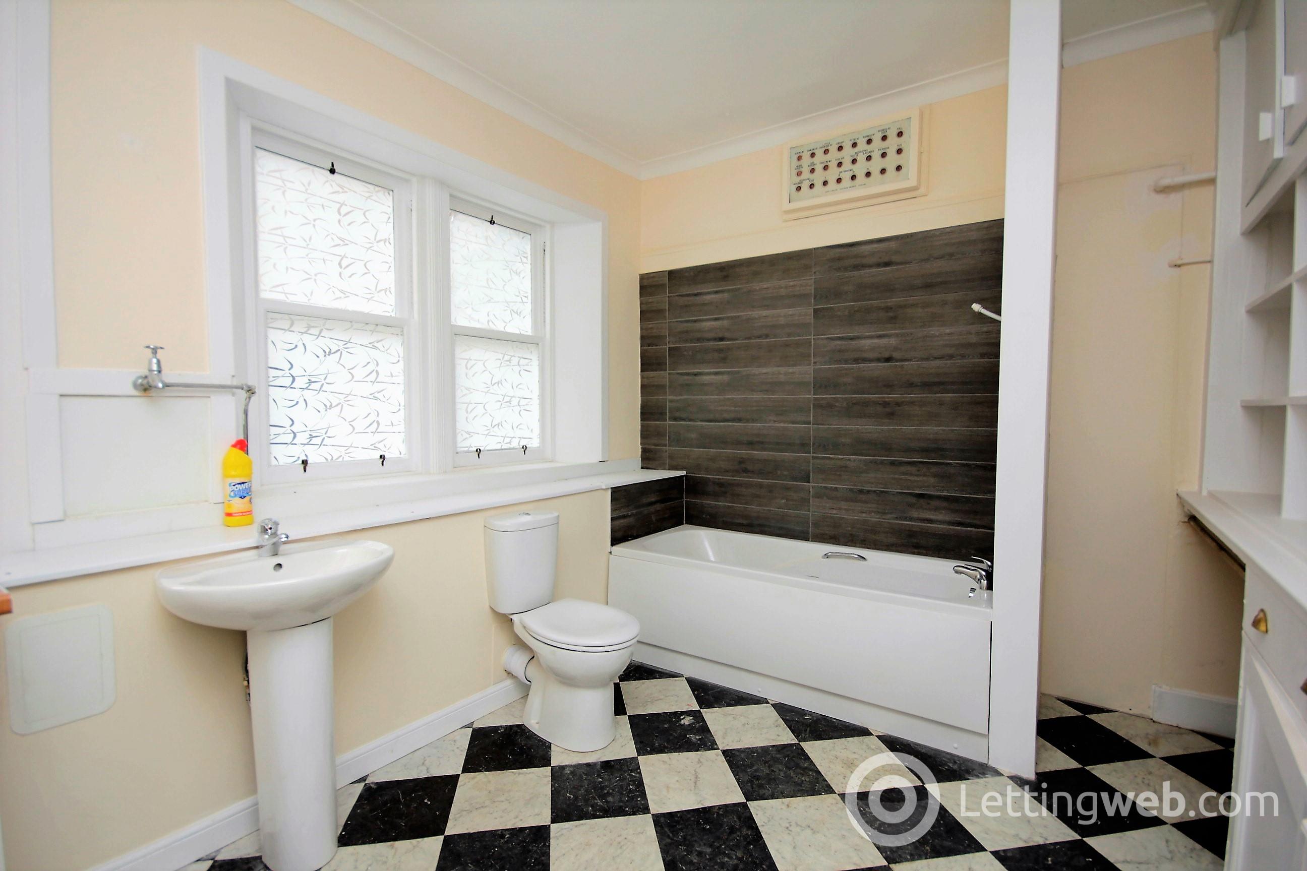 Property to rent in Auchentroig House Apt 2