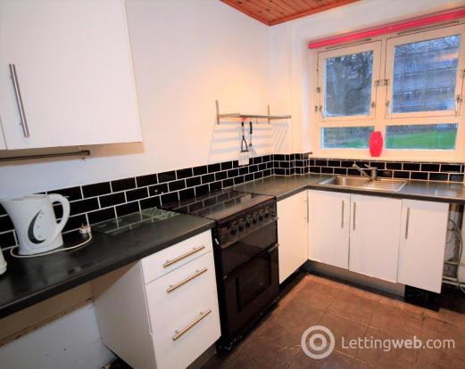 Property to rent in Thornwood Place, Woodlands