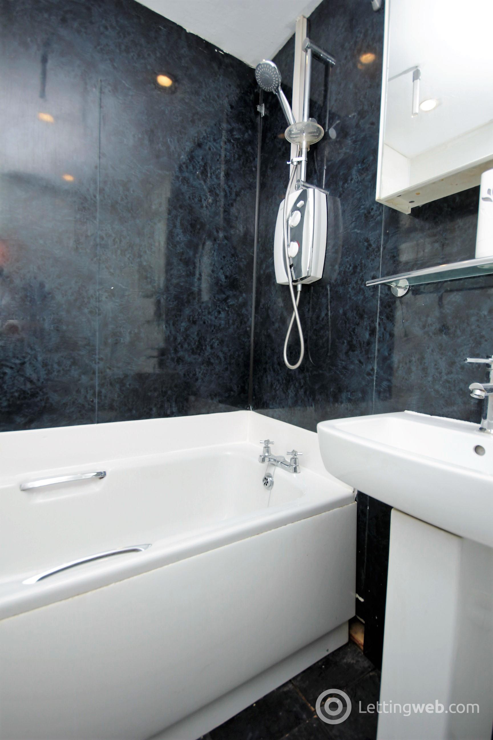 Property to rent in Millhouse Drive, Glasgow