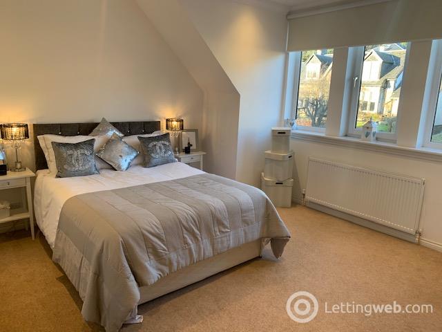 Property to rent in Glasgow Road, BLanefield