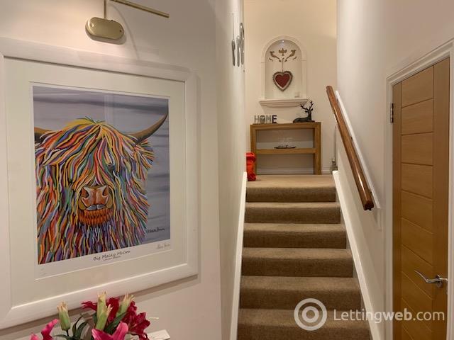 Property to rent in Glasgow Road, BLanefield