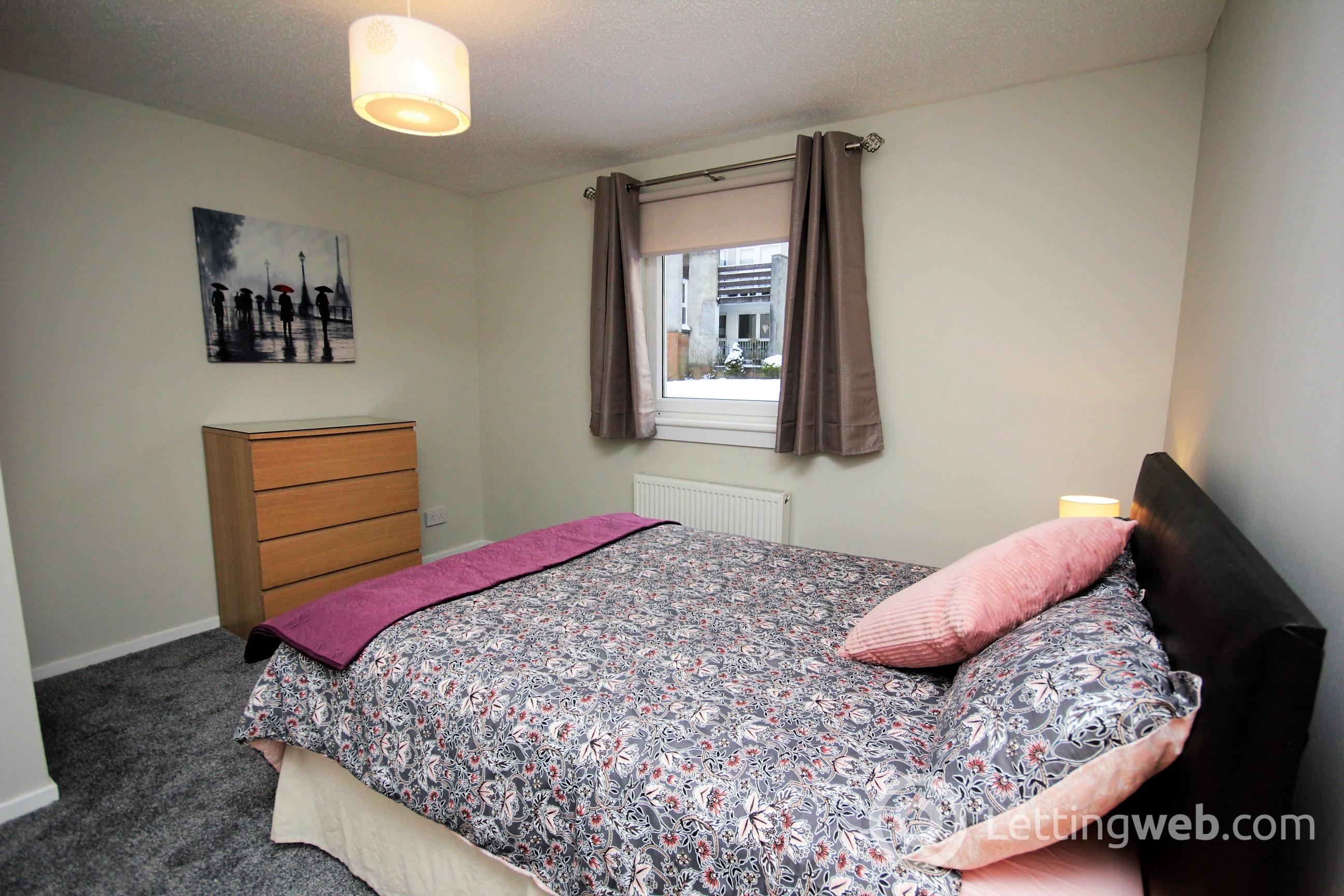 Property to rent in Southgate, Milngavie