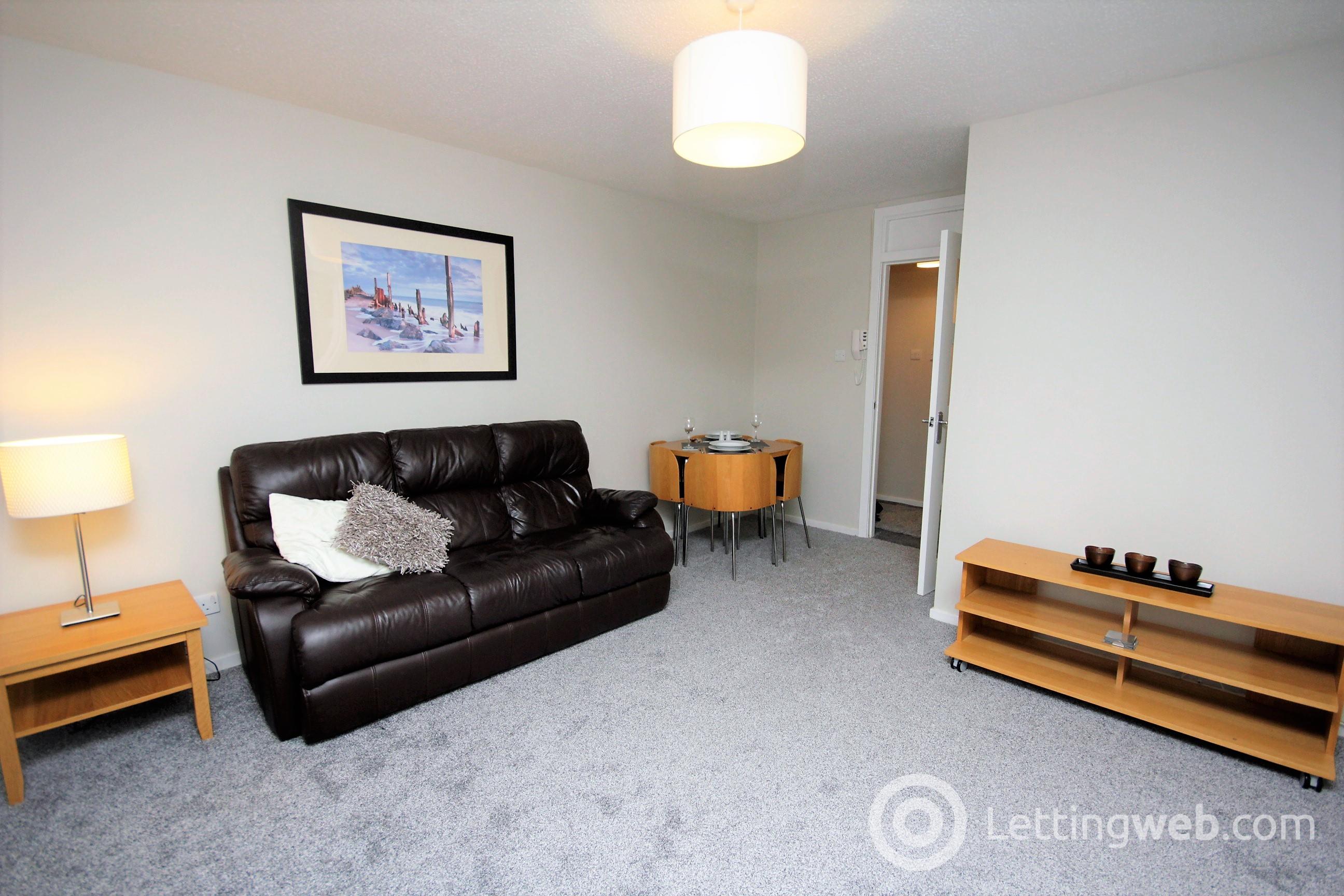 Property to rent in Southgate, Milngavie