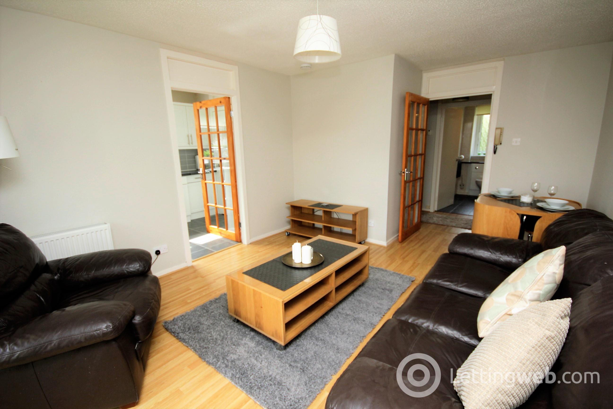 Property to rent in Southgate, Milngavie