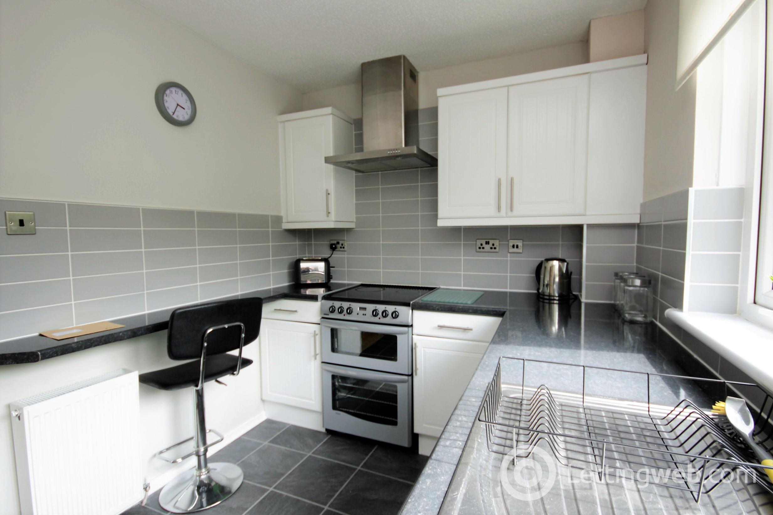 Property to rent in Southgate, Milngavie