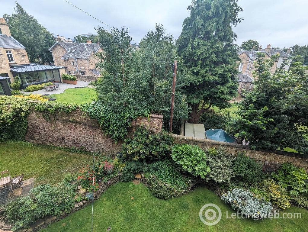 Property to rent in Montpelier Park, Bruntsfield, Edinburgh, EH10 4NJ