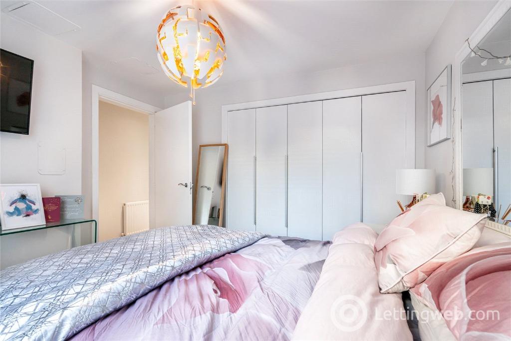 Property to rent in Kimmerghame Path, Edinburgh, EH4 2GN