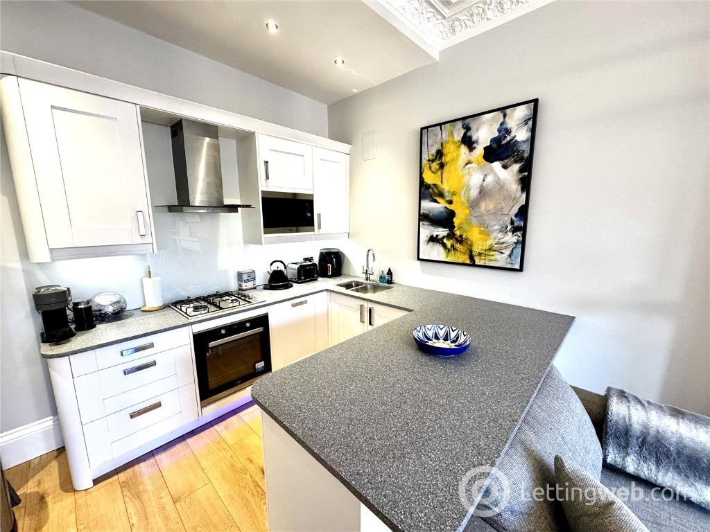Property to rent in Brunton Terrace, EH7 5EQ