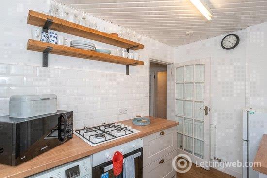 Property to rent in Canongate, Edinburgh, EH8 8BP