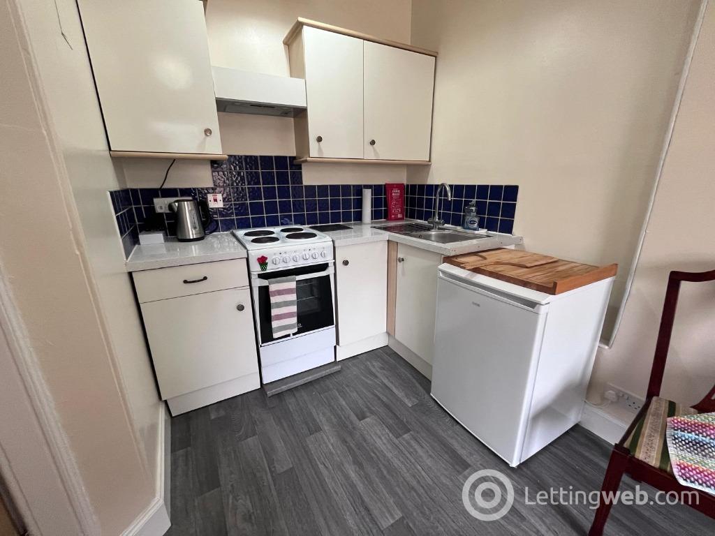 Property to rent in Gardners Crescent, Edinburgh, EH3 8DF