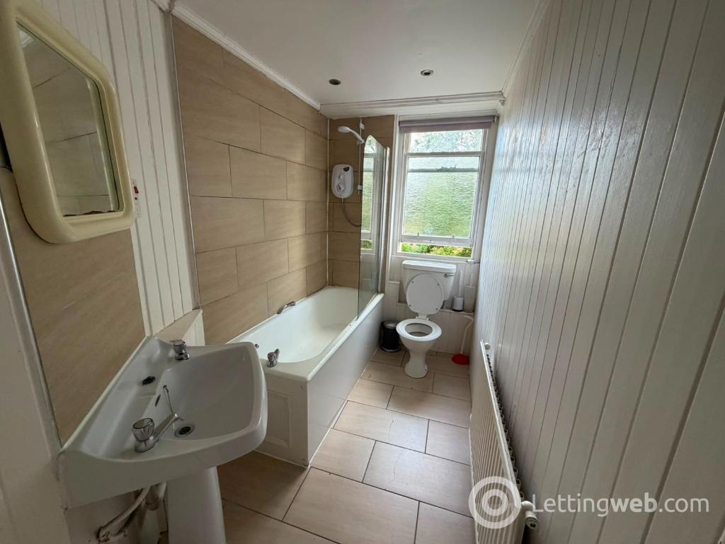 Property to rent in Bruntsfield Place, Bruntsfield, Edinburgh, EH10 4DG