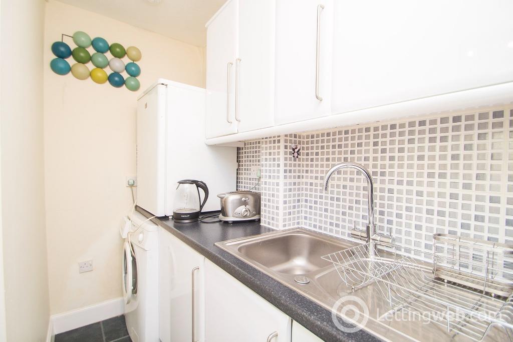 Property to rent in Wardlaw Street, Edinburgh, EH11 1TR