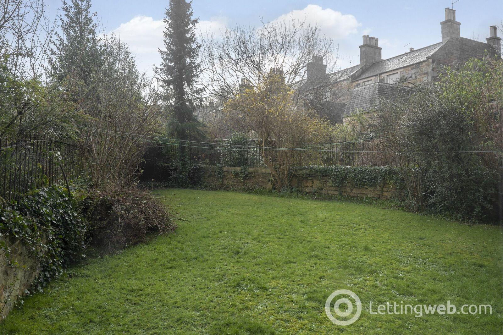 Property to rent in 7 Comely Bank Grove