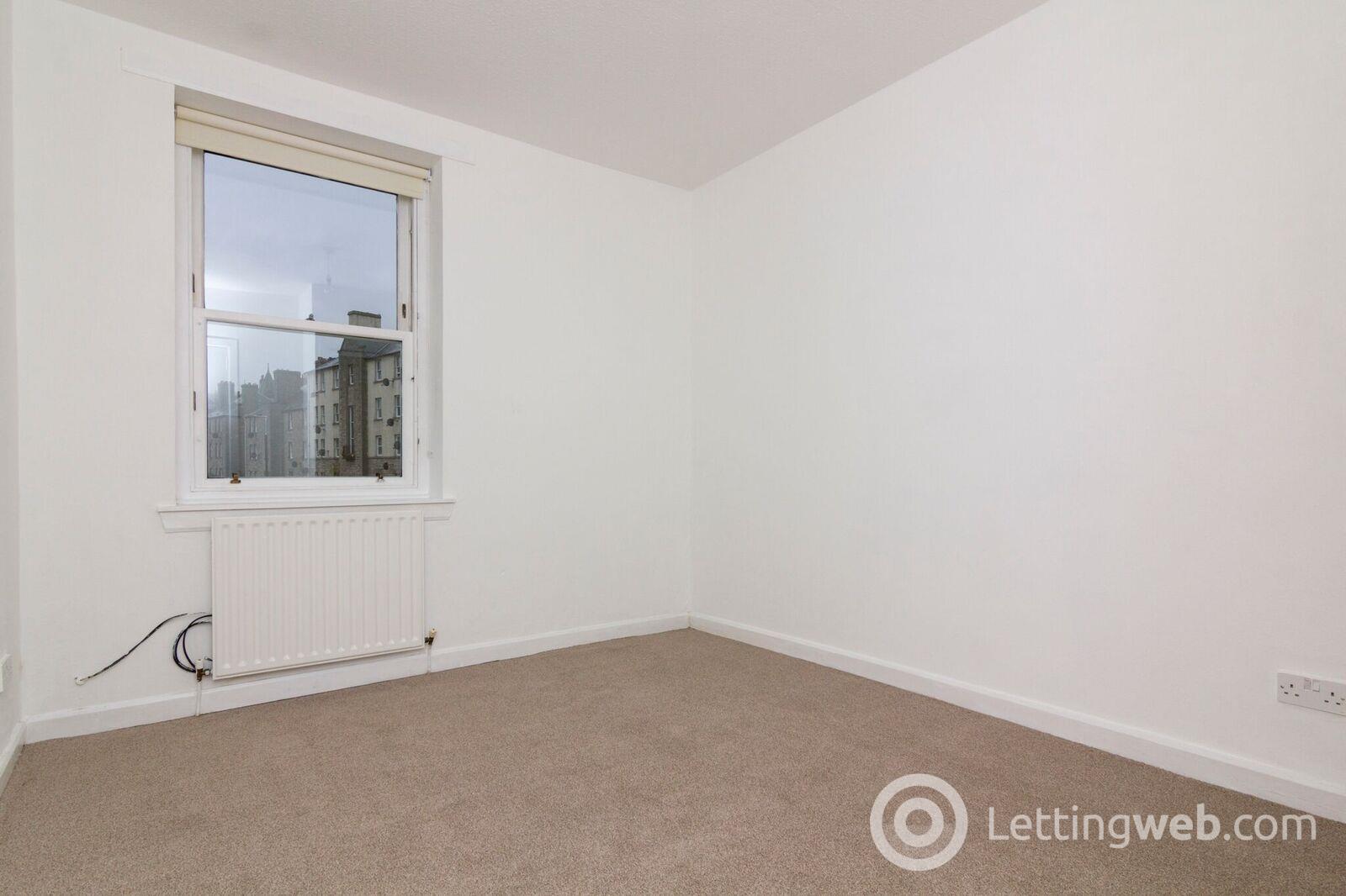 Property to rent in Piershill Square East