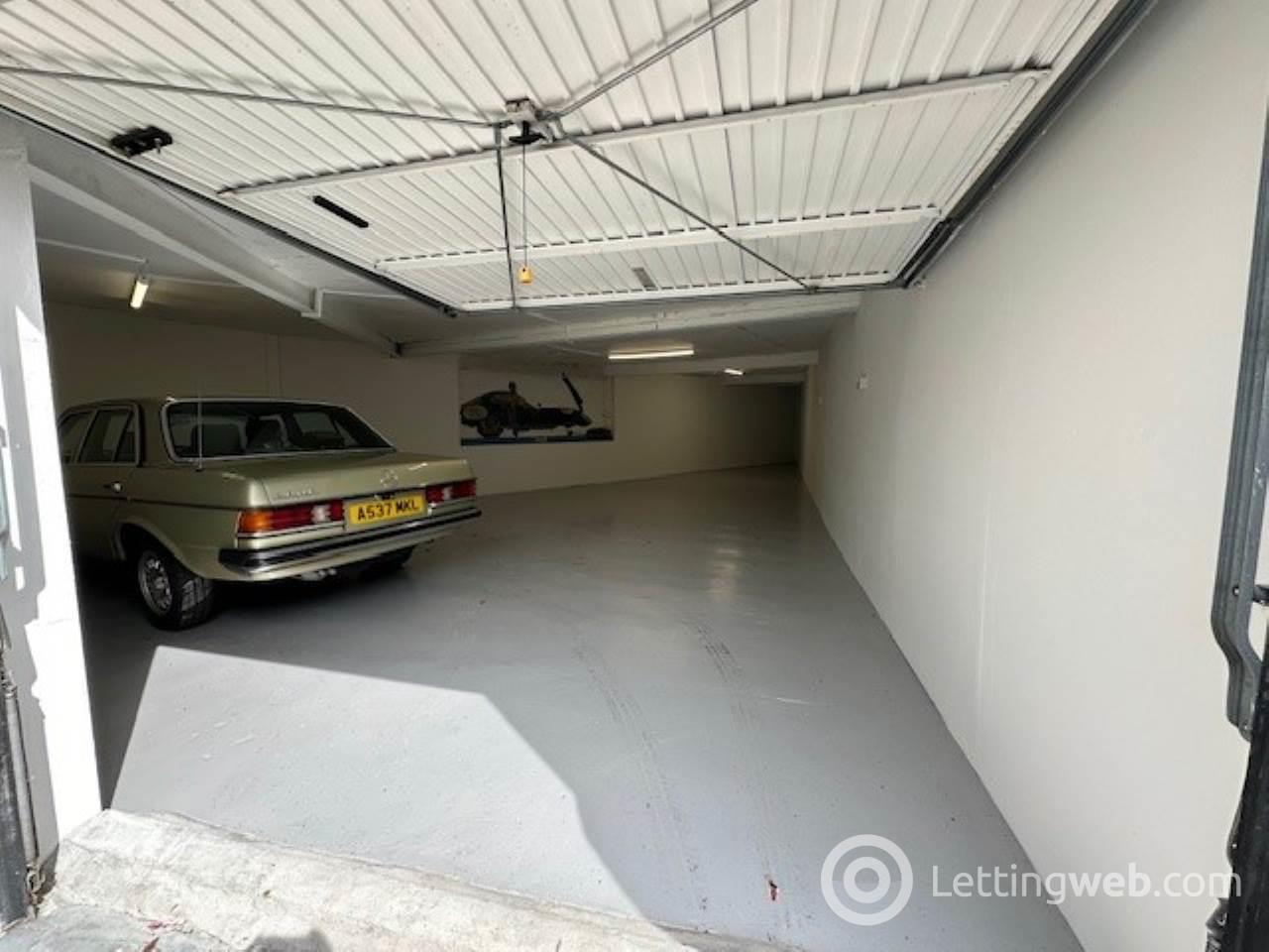 Property to rent in Maidencraig Crescent, Blackhall, Edinburgh