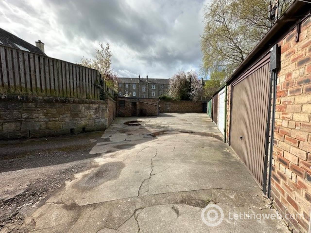 Property to rent in Maidencraig Crescent, Blackhall, Edinburgh