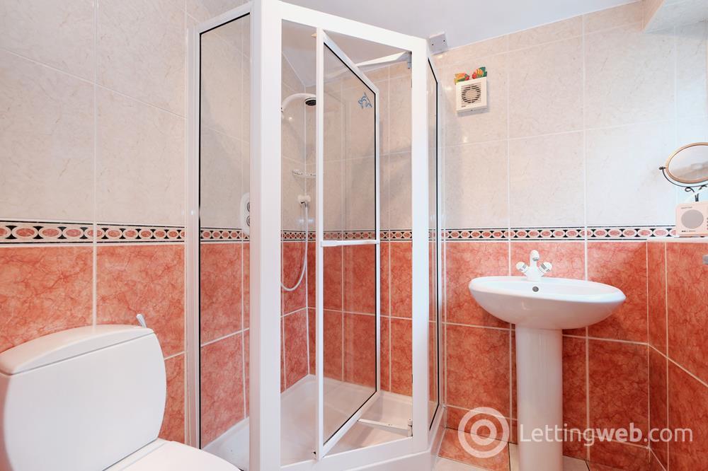Property to rent in Richmondhill Place, Aberdeen, AB15