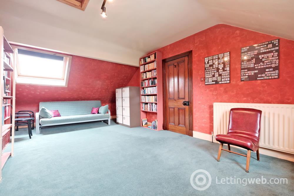 Property to rent in Richmondhill Place, Aberdeen, AB15