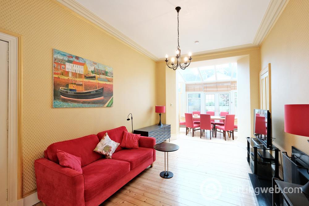 Property to rent in Richmondhill Place, Aberdeen, AB15