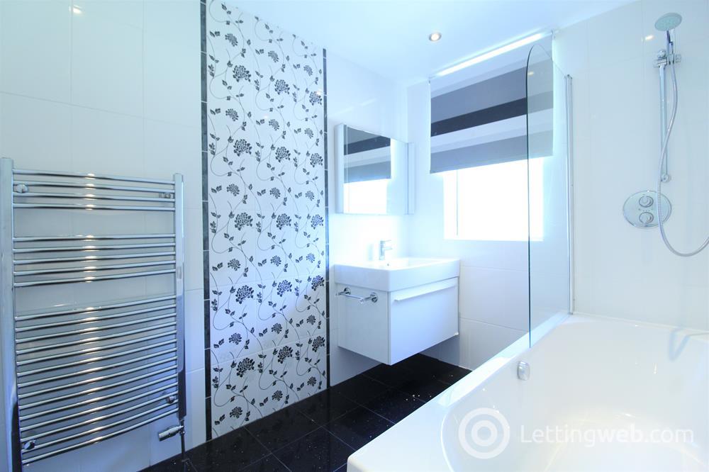 Property to rent in Kinaldie Crescent, Aberdeen, AB15