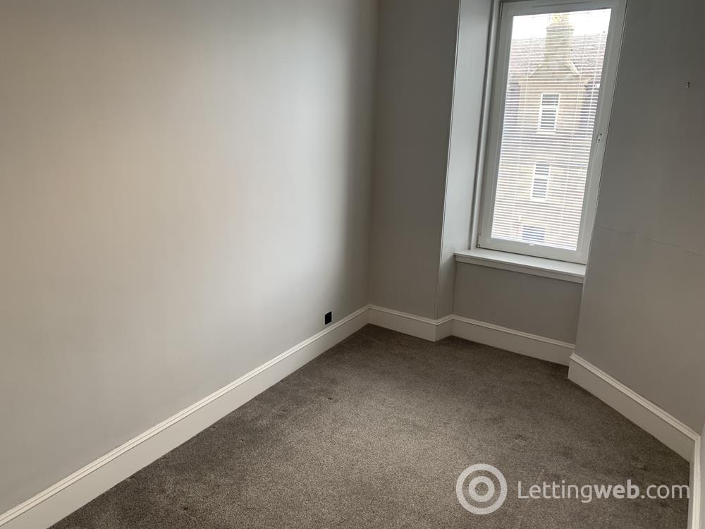 Property to rent in Pitstruan Place, Top Right, AB10